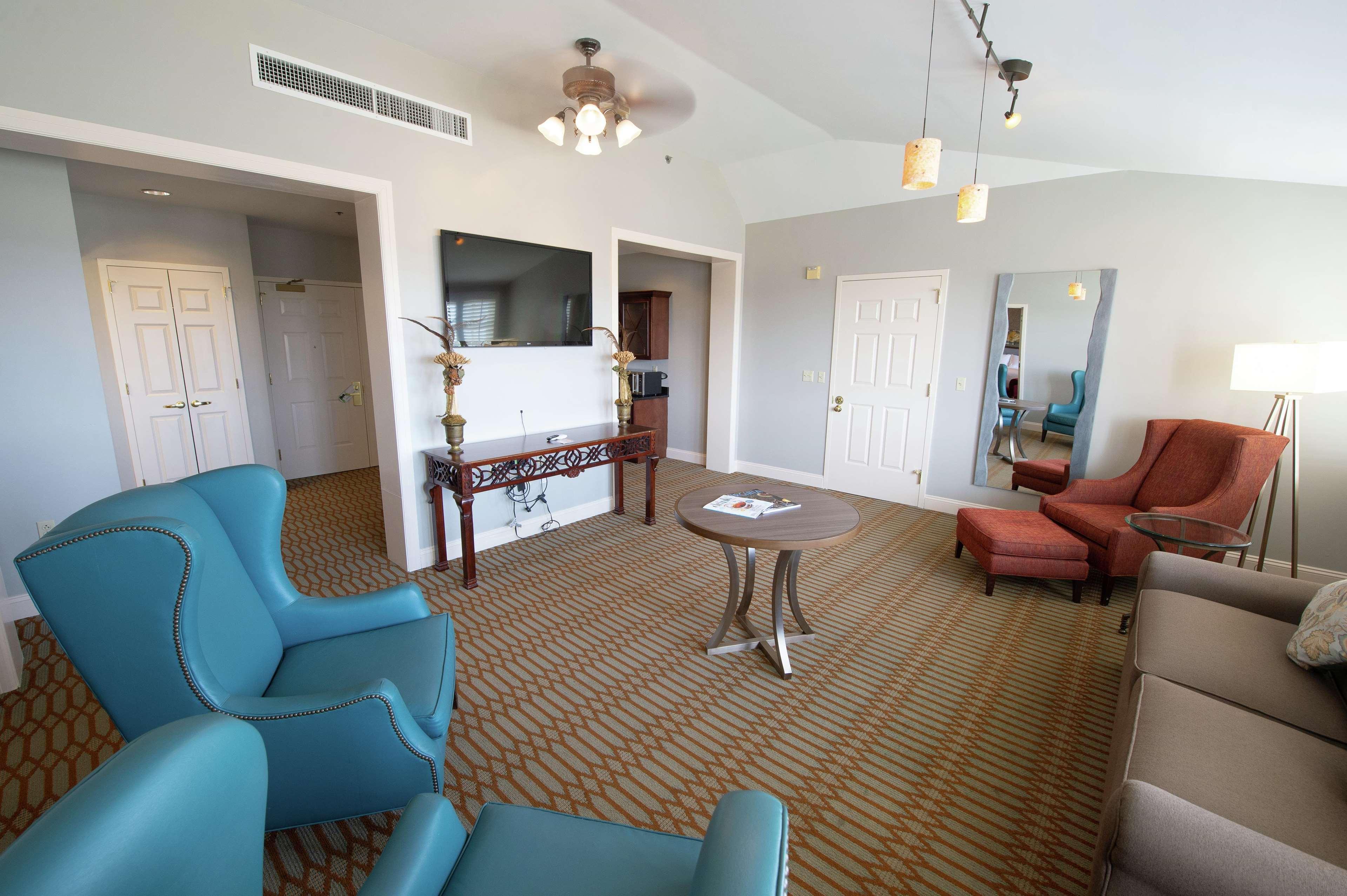 Virginia Crossings Hotel, Tapestry Collection By Hilton Glen Allen Bagian luar foto