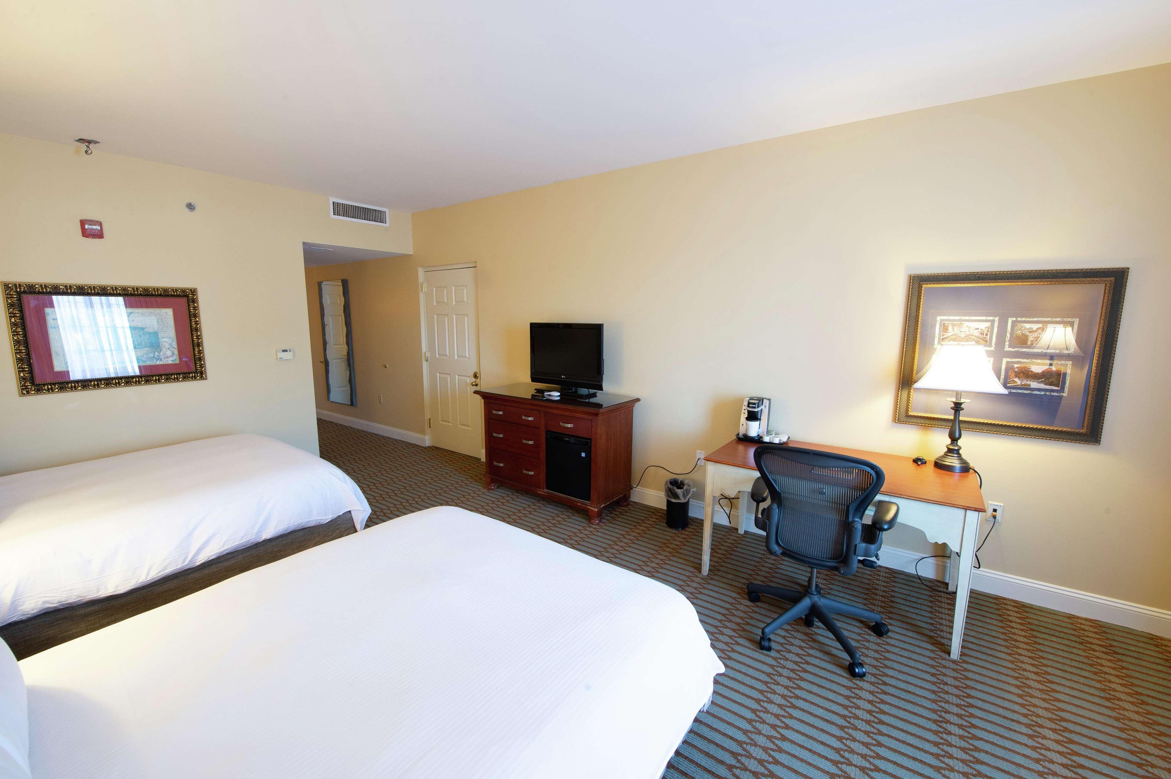 Virginia Crossings Hotel, Tapestry Collection By Hilton Glen Allen Bagian luar foto