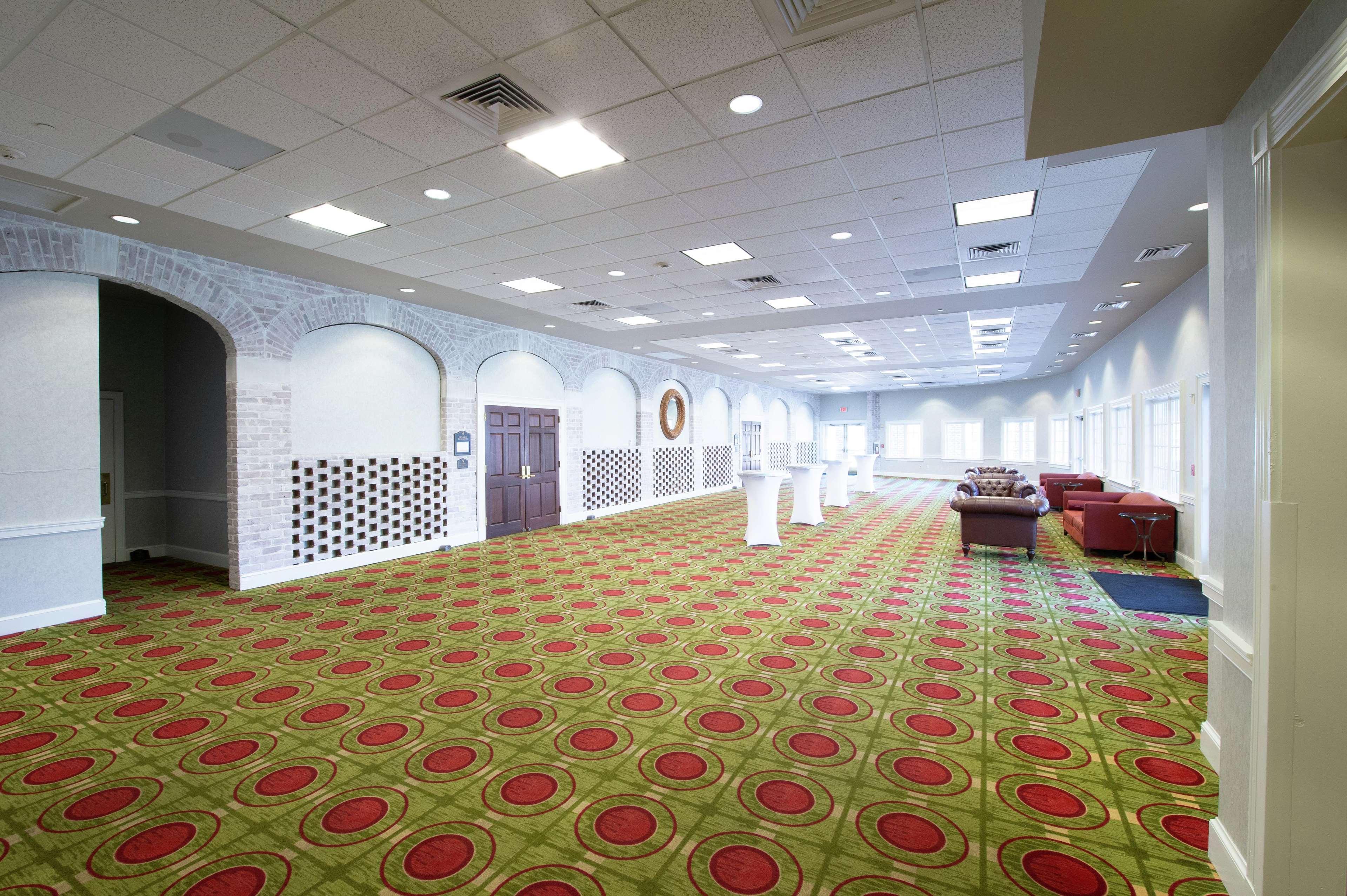 Virginia Crossings Hotel, Tapestry Collection By Hilton Glen Allen Bagian luar foto