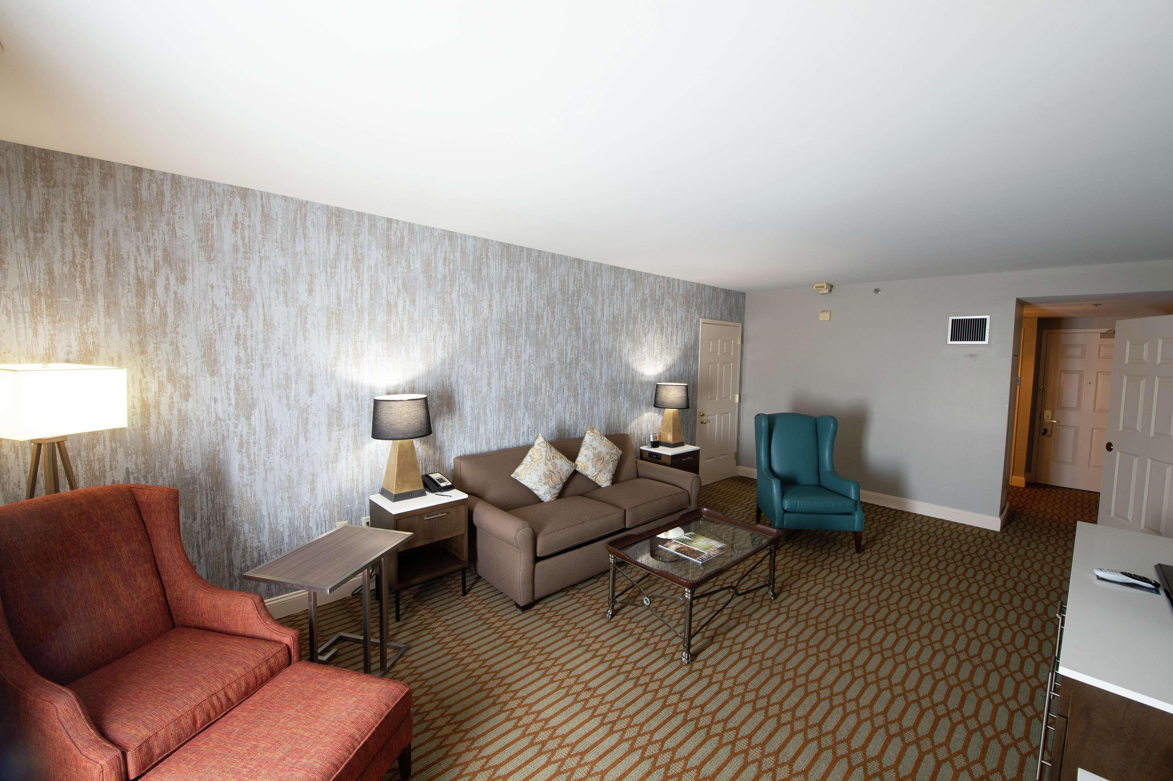 Virginia Crossings Hotel, Tapestry Collection By Hilton Glen Allen Bagian luar foto